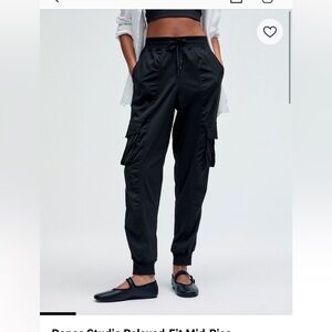 Dance Studio Relaxed-Fit Mid-Rise Cargo Jogger